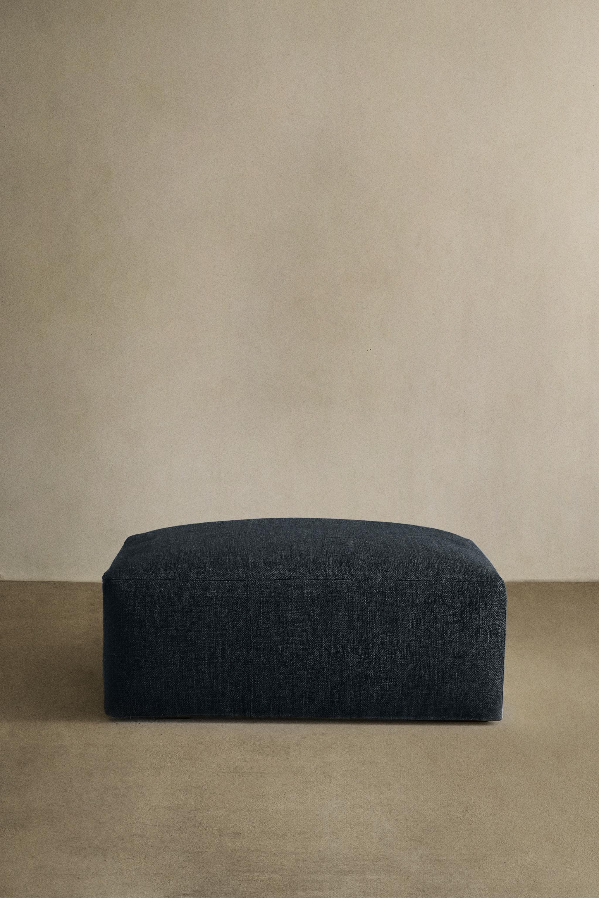 FADED LINEN OTTOMAN WITH REMOVABLE COVER